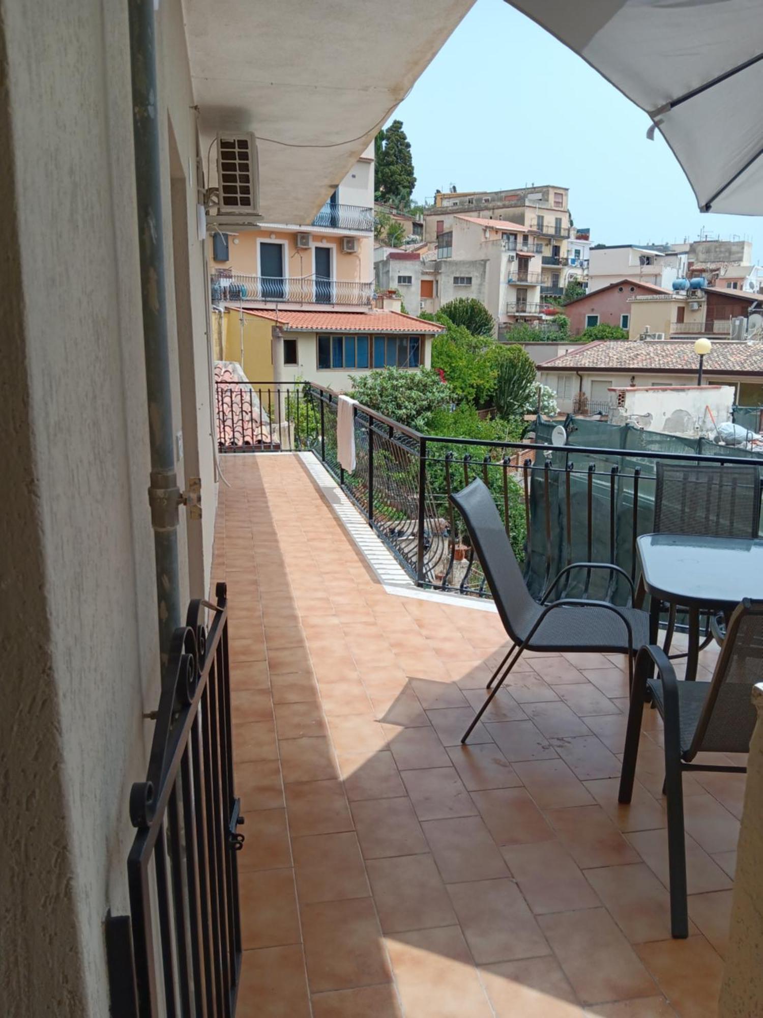 We Home Taormina Center With Parking Eksteriør bilde